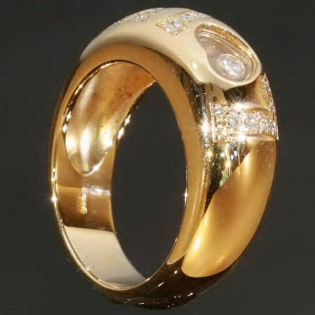 Signed Chopard love ring with happy diamond in heart shape and brilliants (image 9 of 14)